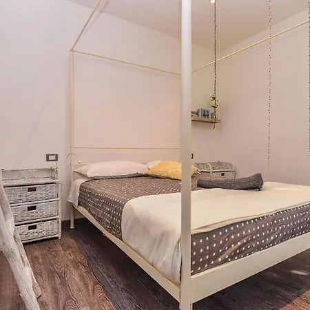 Two-bedroom Holiday In Imperia Hébergement de vacances