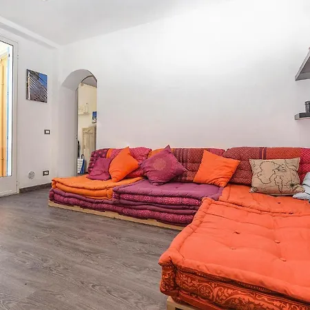 Two-bedroom Holiday In Imperia *