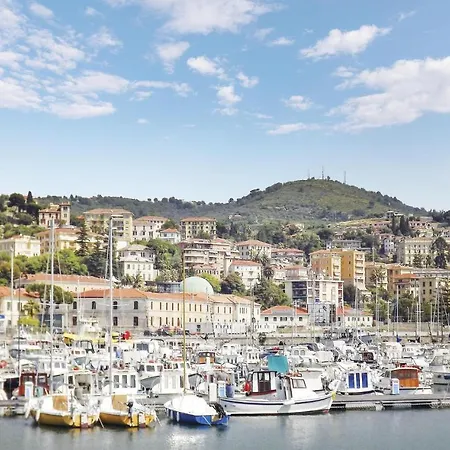 Two-bedroom Holiday In Imperia Hébergement de vacances