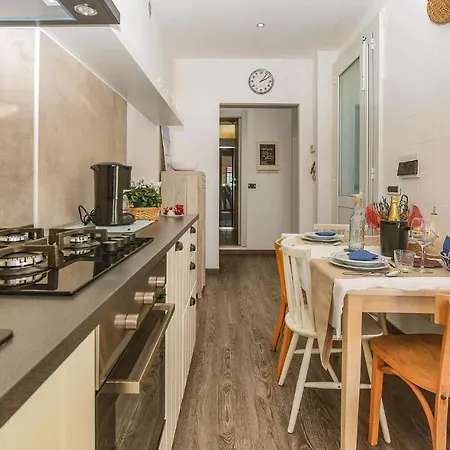 Two-bedroom Holiday In Imperia Hébergement de vacances *