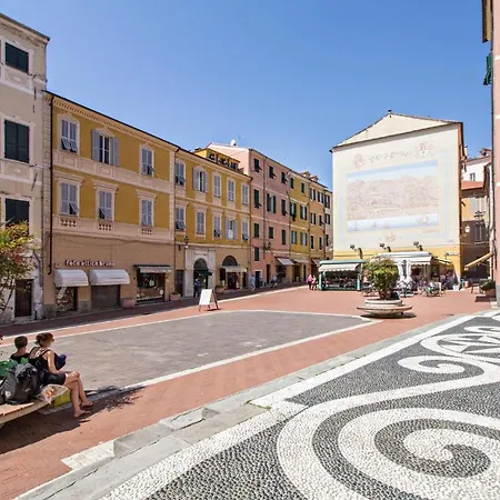 Two-bedroom Holiday In Imperia * Gorleri